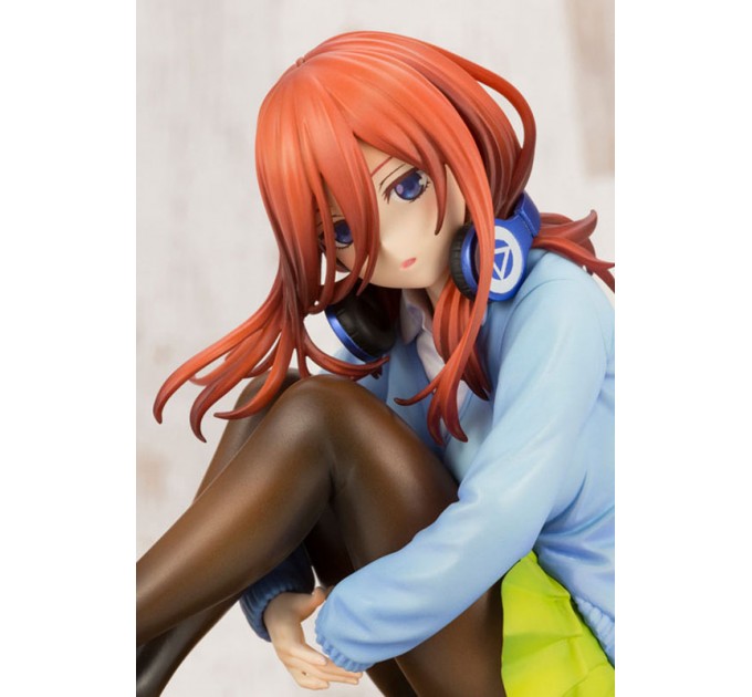 The Quintessential Quintuplets: Miku Nakano (Complete Figure)