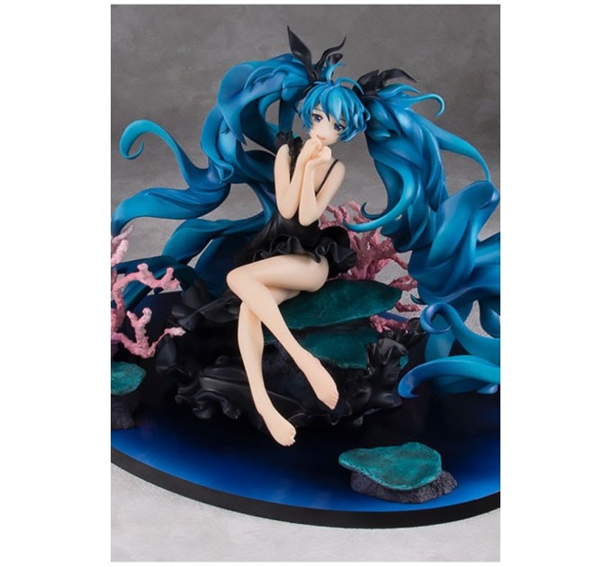 Character Vocal Series: Hatsune Miku Deep Sea Girl ver. (Complete Figure)